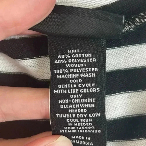 Torrid Black White Striped Tank Top Size 4 4X 26 - Picture 3 of 6